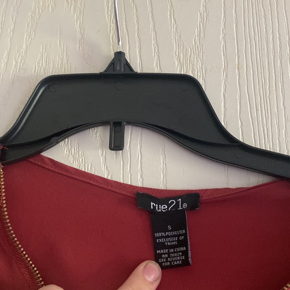 Gently used like new. Size small rue 21 dress. - Picture 2 of 3